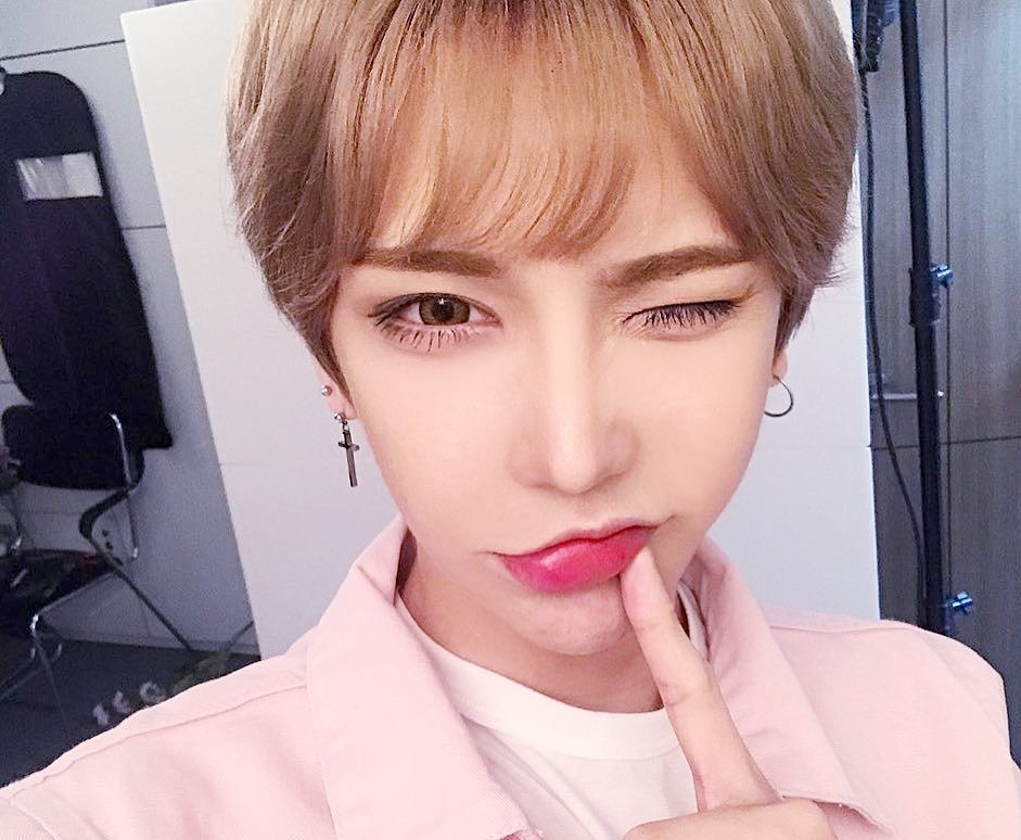 chang trai giong con gai anh 2