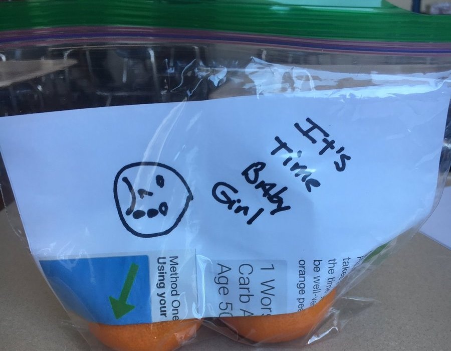 cô gái 18 tuổi không biết gọt cam ảnh 2 co gai 18 tuoi khong biet got cam anh 2