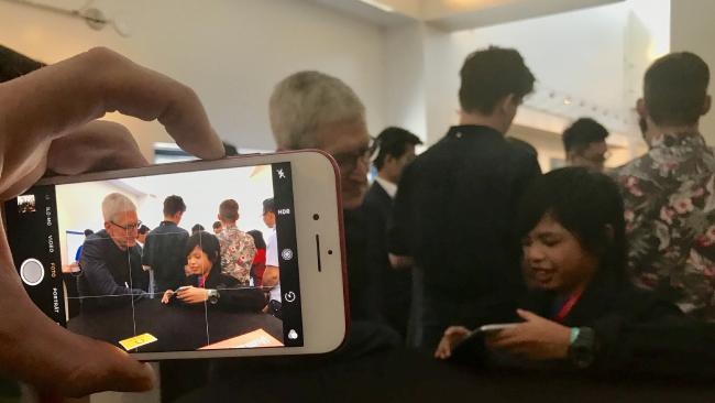 cau be duoc Tim Cook khen anh 2