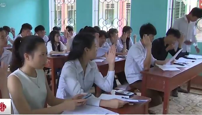 thi THPT quoc gia 2017 anh 1