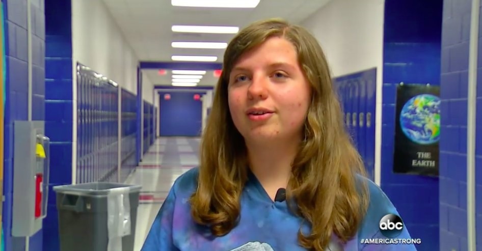 Nu sinh vo gia cu cung me kiem com hang ngay do Dai hoc Stanford hinh anh