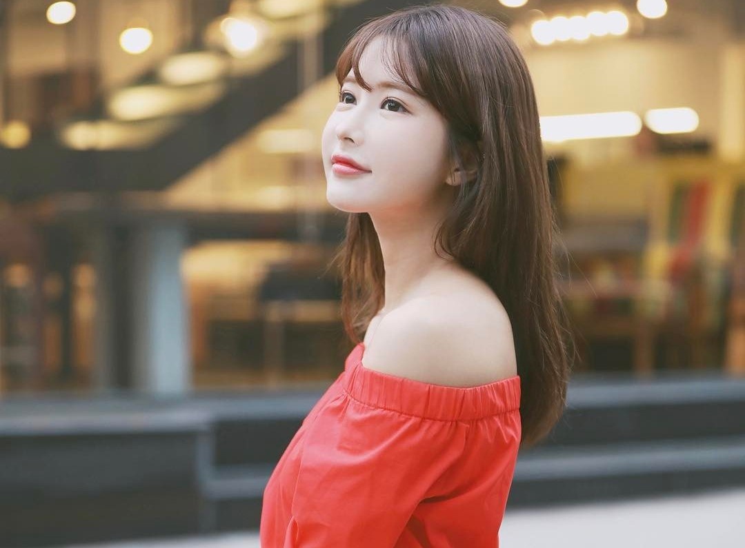 nhan vien phuc vu xinh dep anh 3