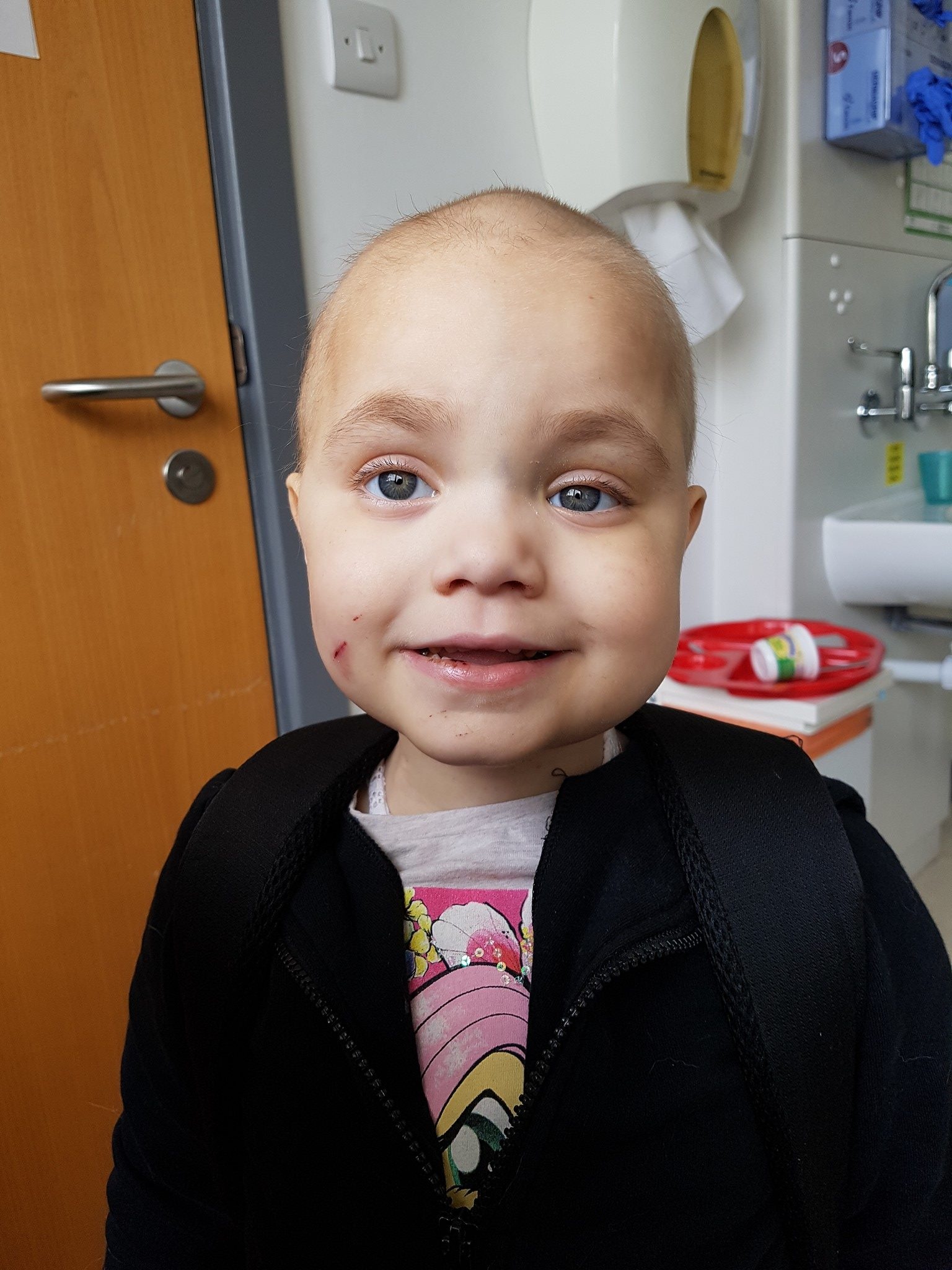 cô bé làm đám cưới trước khi mất ảnh 6 co be lam dam cuoi truoc khi mat anh 6