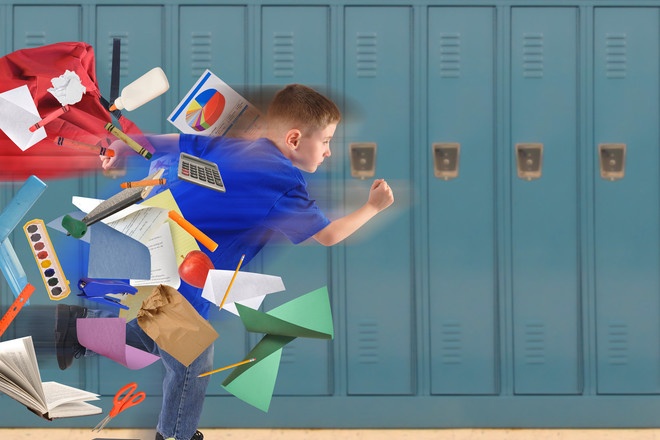 Con di hoc muon, phu huynh Anh phai nop phat hinh anh