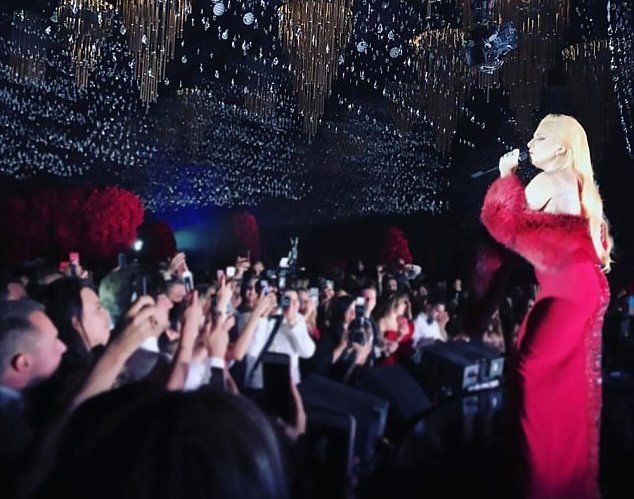 dam cuoi 10 trieu USD anh 3