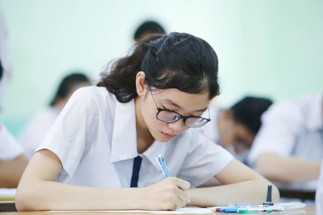 Nhung thi sinh dau tien trung tuyen dai hoc o Sai Gon hinh anh