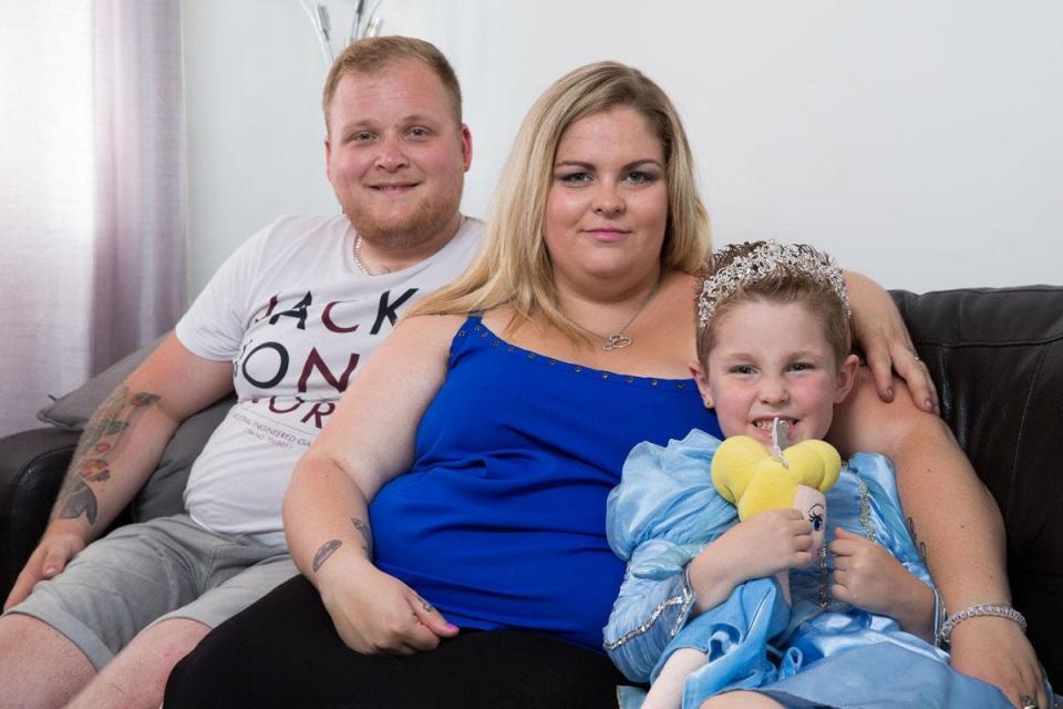 cau be mac vay anh 3