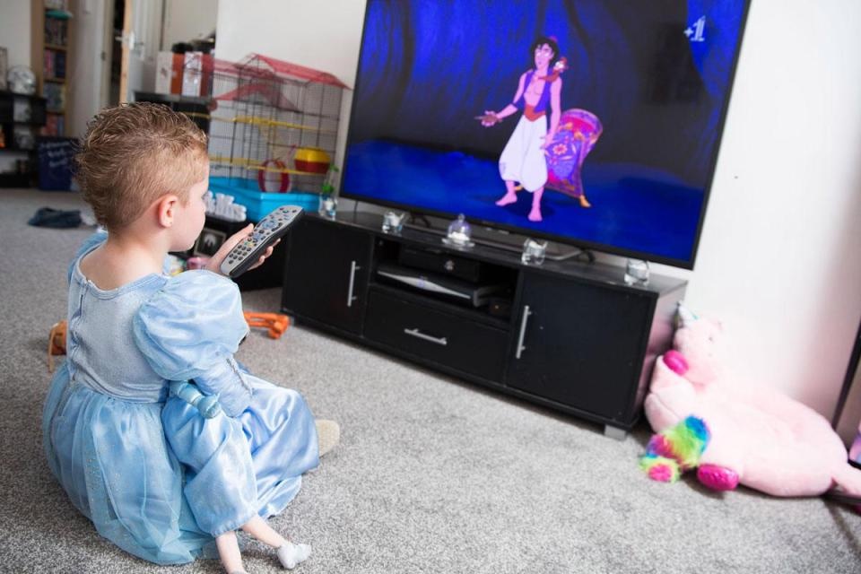 cau be mac vay anh 7