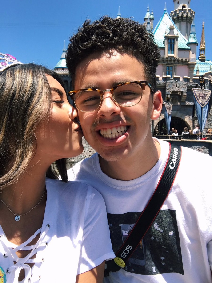 chàng trai bật khóc khi nhìn ảnh bạn gái ảnh 6 chang trai bat khoc khi nhin anh ban gai anh 6