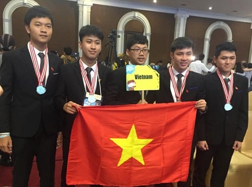 5 hoc sinh doat huy chuong Olympic nhap hoc DH Bach khoa Ha Noi hinh anh