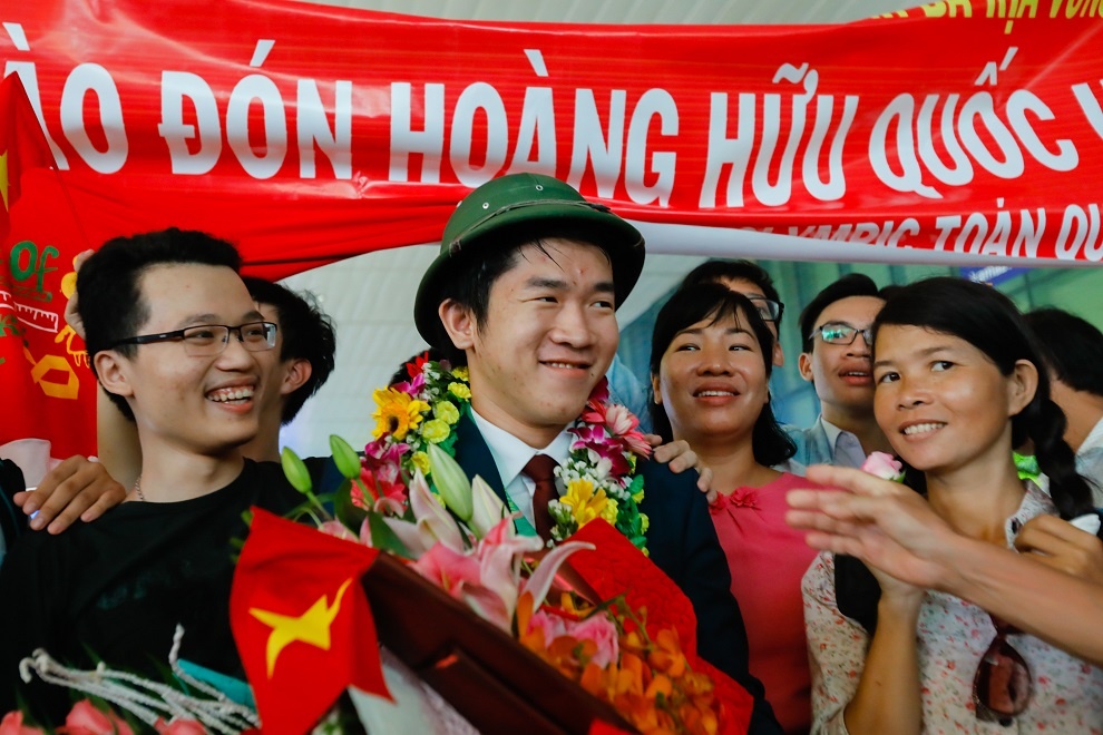 Huy chuong vang Olympic Toan anh 3