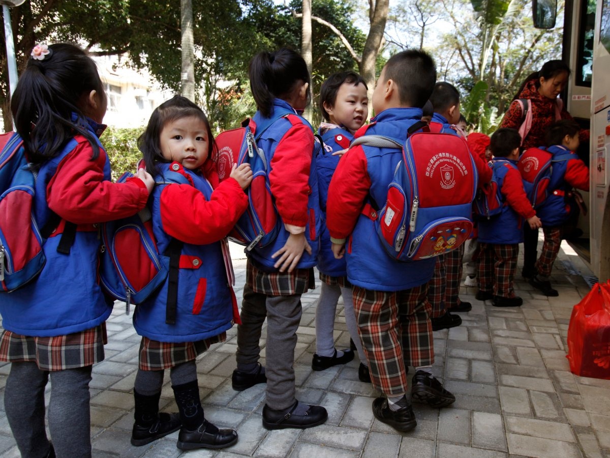 đồng phục học sinh trên thế giới ảnh 12 dong phuc hoc sinh tren the gioi anh 12