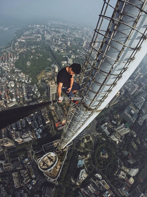 chụp selfie trên tháp cao 450 m ảnh 5 chup selfie tren thap cao 450 m anh 5