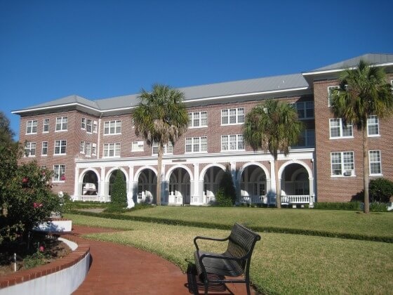 truong su pham tot nhat o My anh 8