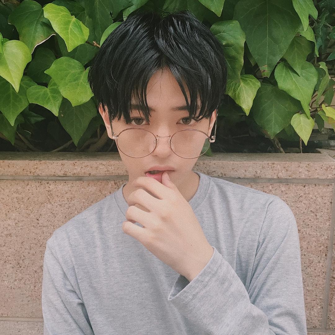 Blogger Nhat noi tieng voi ve ngoai dien trai anh 2