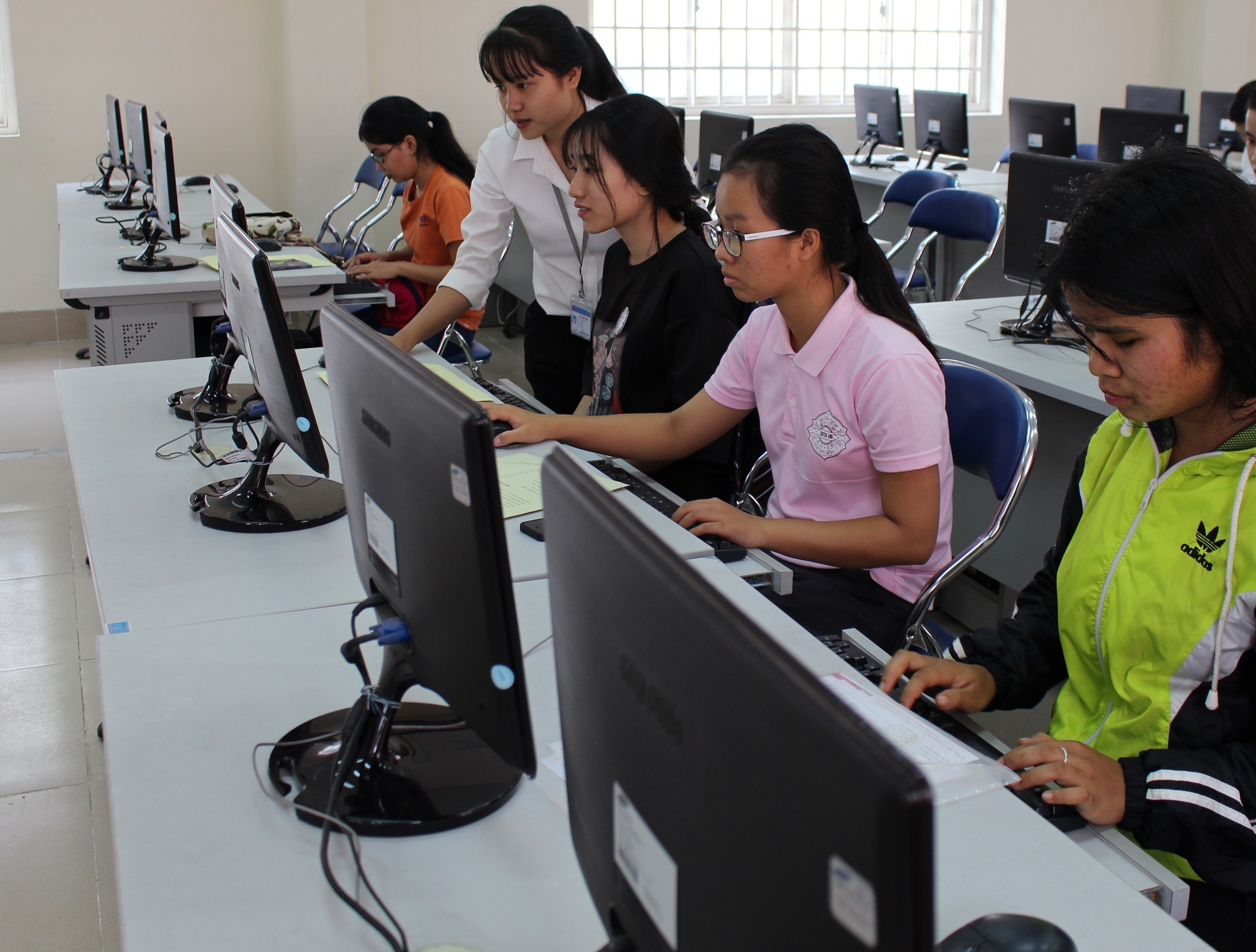 ly lich sinh vien anh 2