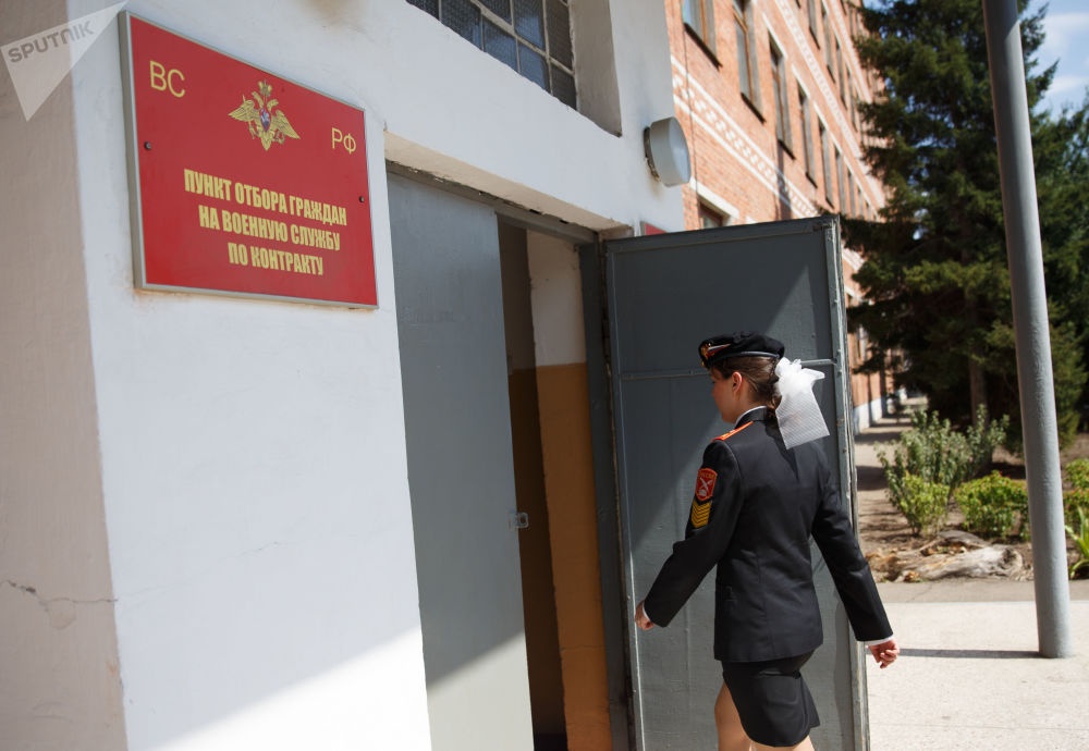 truong dao tao nu phi cong quan su anh 8