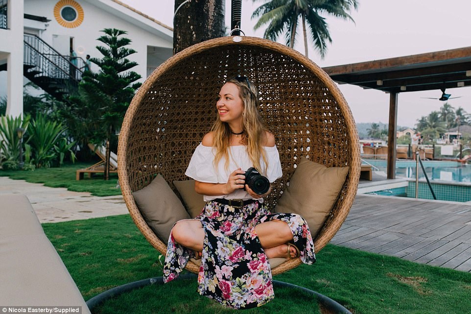 9X kiem bon tien nho di du lich khap the gian anh 8