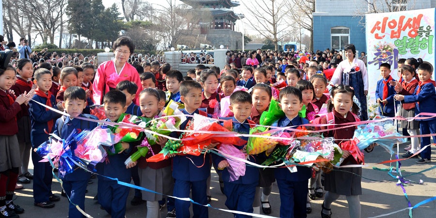 khai giang tren the gioi anh 11