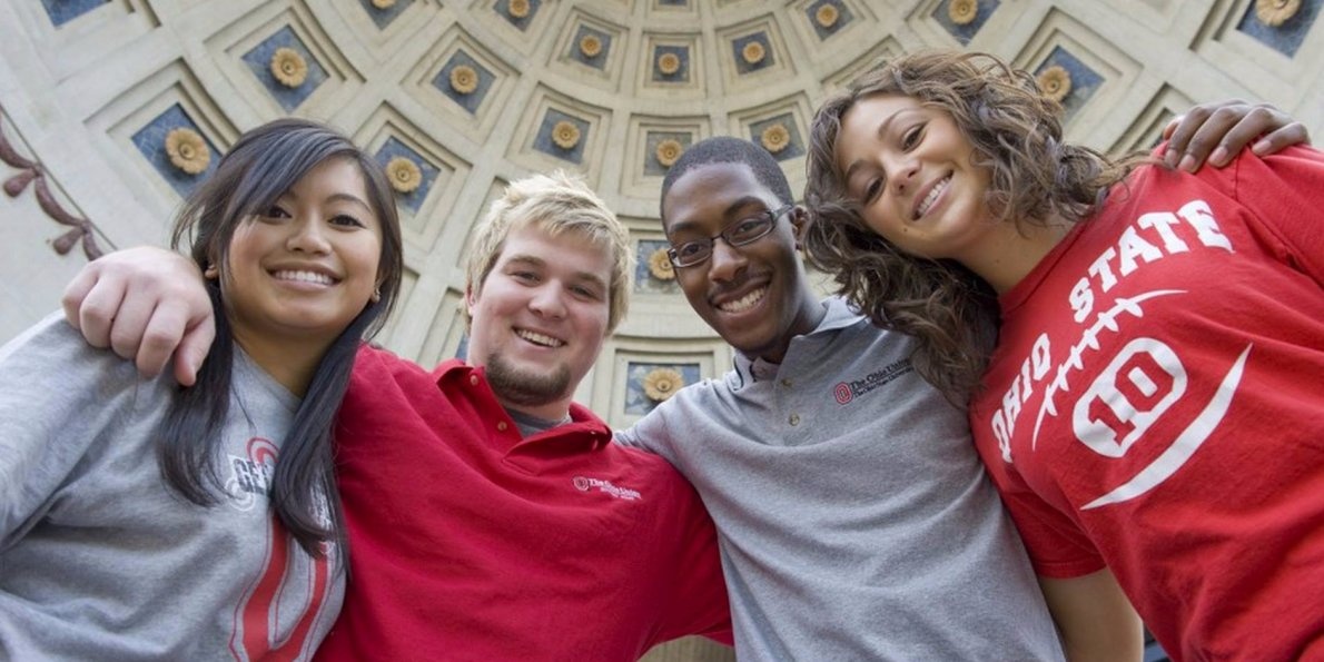 Dai hoc My tang iPad cho sinh vien moi nhap hoc hinh anh