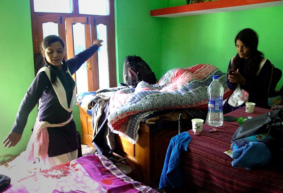 nu sinh o vung Himalaya anh 13