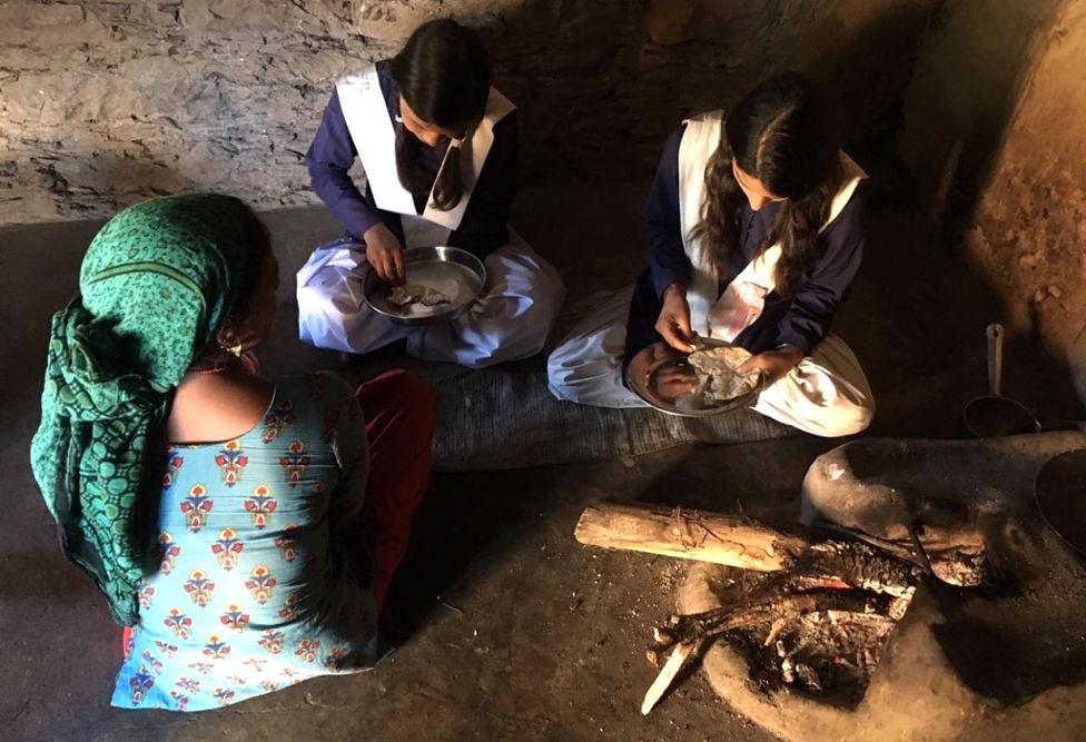 nu sinh o vung Himalaya anh 2