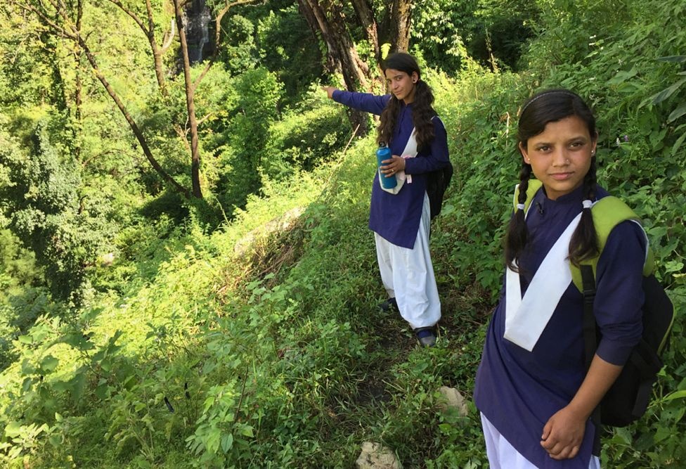 nu sinh o vung Himalaya anh 9