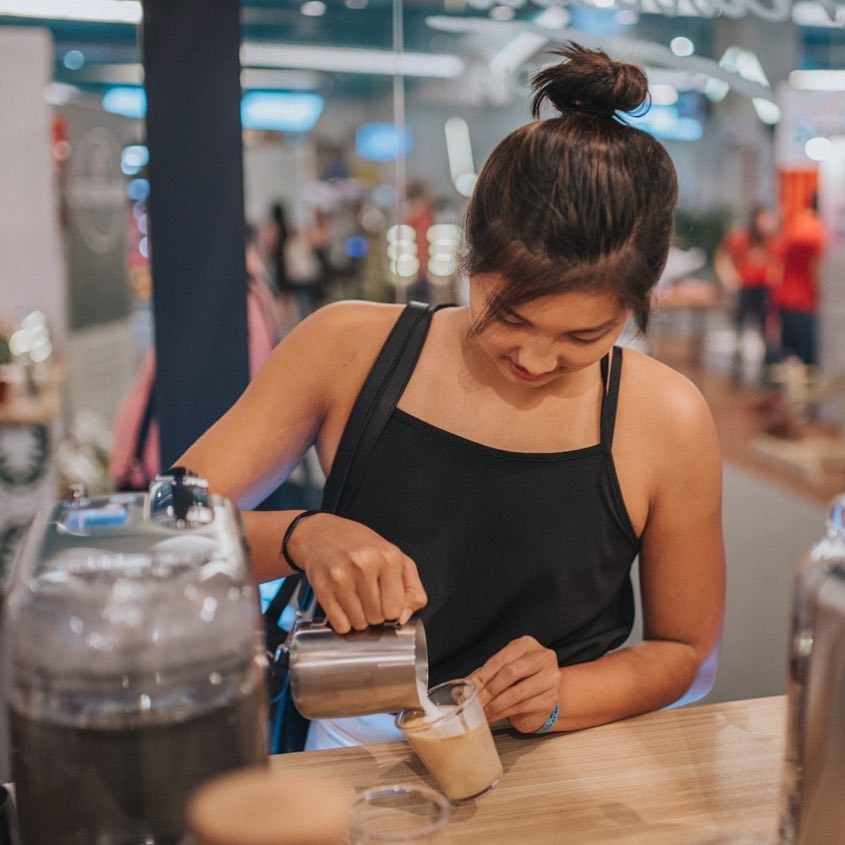 co ban 17 tuoi thich tao hinh cafe anh 1