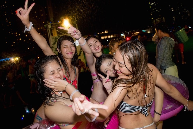 phong trao tiec be boi cua gioi tre Nhat anh 5