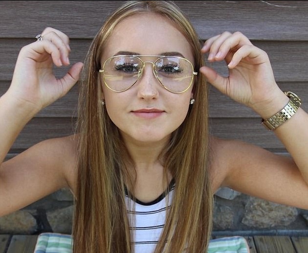 Giong hat cua 10X noi tieng tren YouNow hinh anh