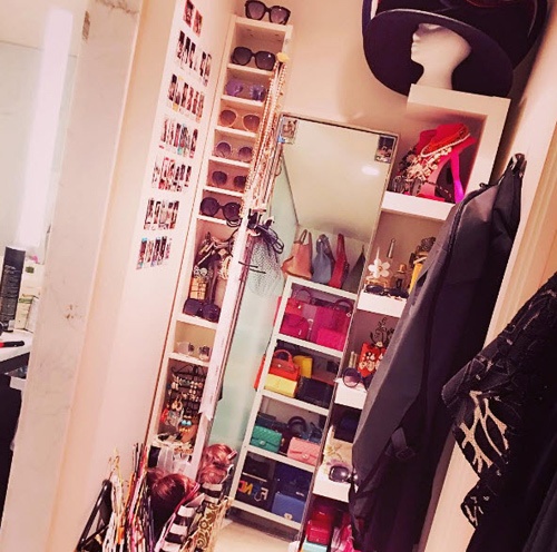 tieu thu duoc cho nua trieu USD tieu hang thang anh 6