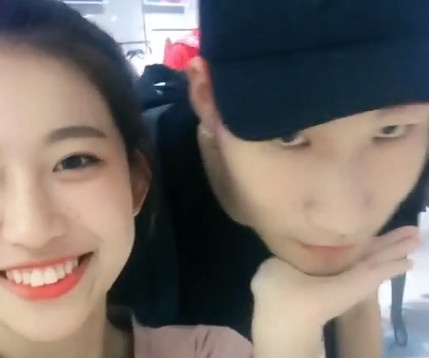 Trao luu Dat cam len tay hinh anh