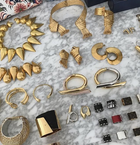 tieu thu nha giau anh 3