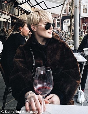 nu ty phu tre nhat the gioi anh 6