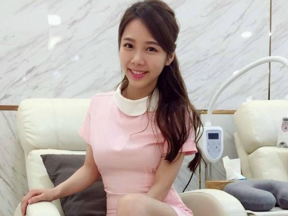 Nu y ta nha khoa 9X duoc dan mang khen xinh dep hinh anh