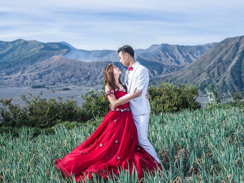 chup anh cuoi ben nui lua anh 1