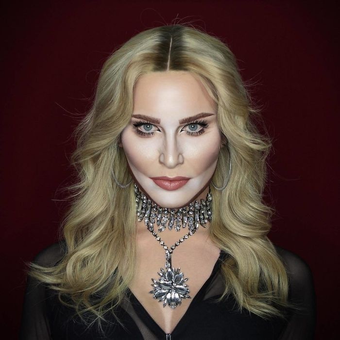 chang trai co tai trang diem giong nguoi noi tieng anh 7