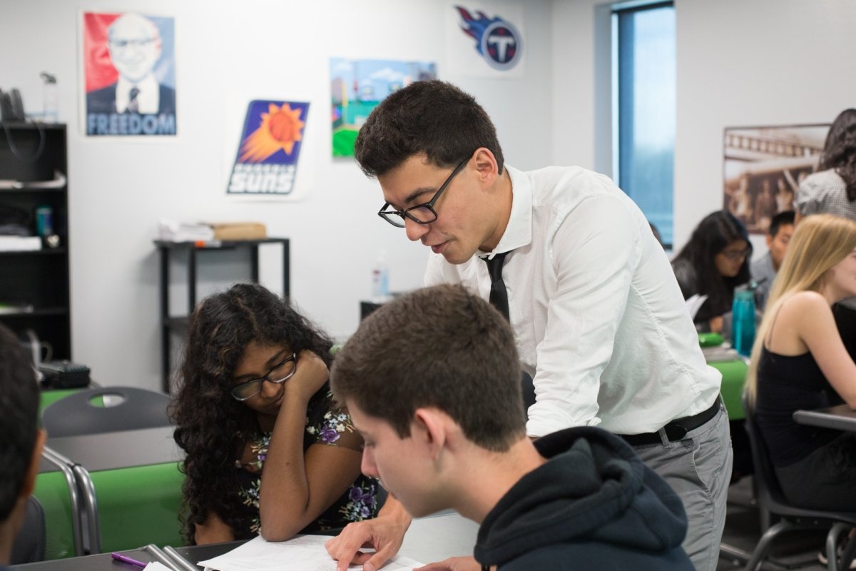 Truong trung hoc cong tot nhat o My anh 7