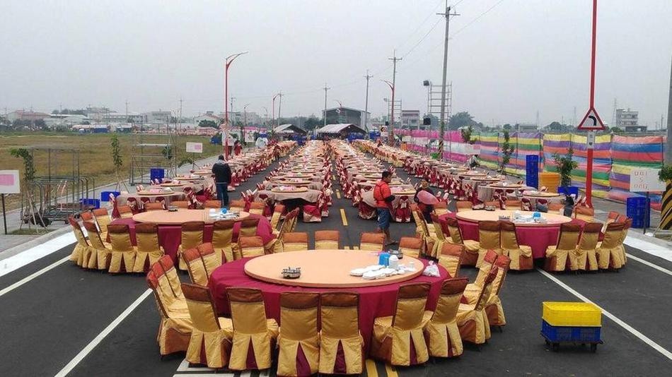 dam cuoi gay bao anh 1