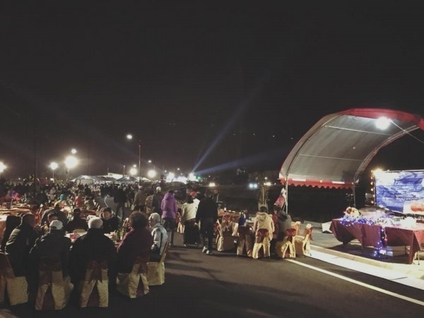 dam cuoi gay bao anh 7