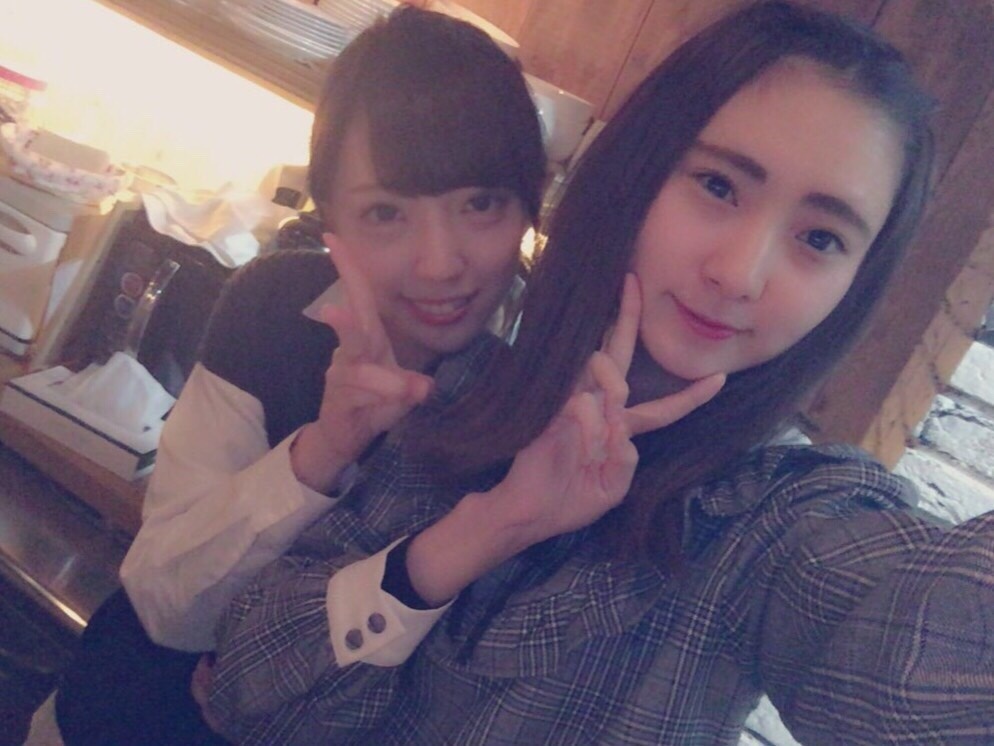 quan cafe chi tuyen nhan vien mat moc anh 4