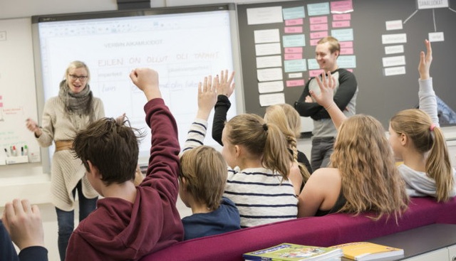 Doi moi giao duc: Bai hoc vong ngoai hinh anh