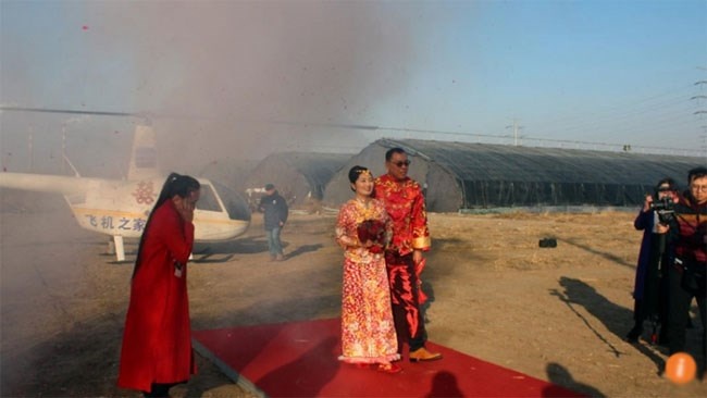 rước dâu bằng trực thăng ảnh 2 ruoc dau bang truc thang anh 2