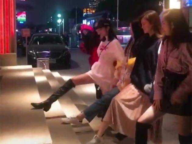 Thu thach chan ai dai hon hinh anh