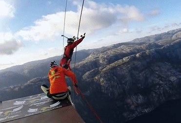 man nhay mao hiem tu do cao 400 m anh 1