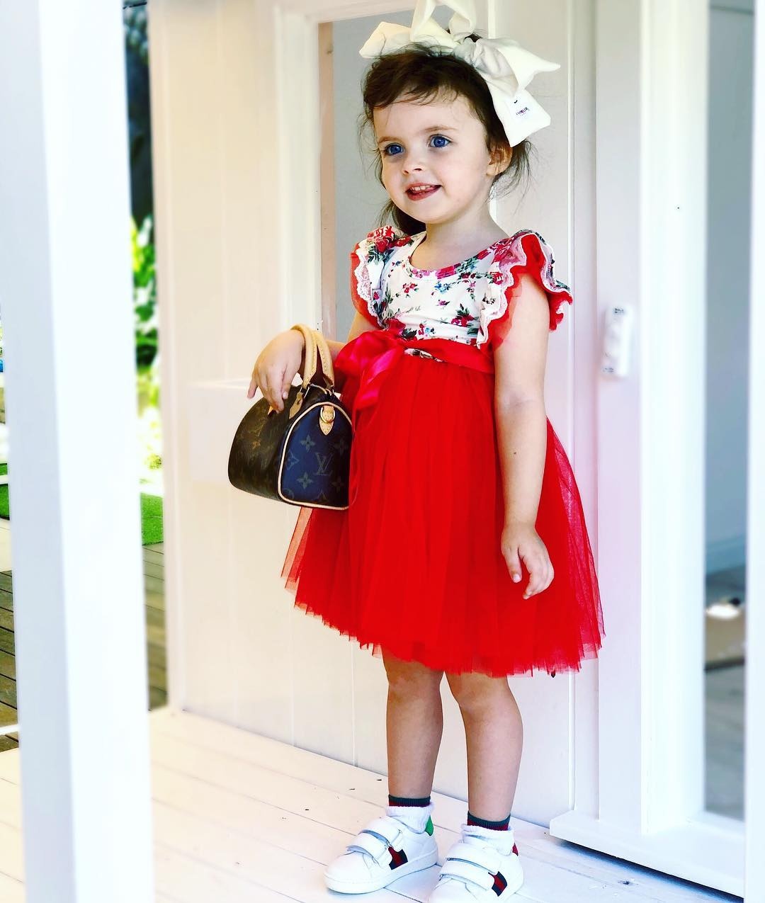 thien than nhi duoc dien hang hieu tu nho anh 1