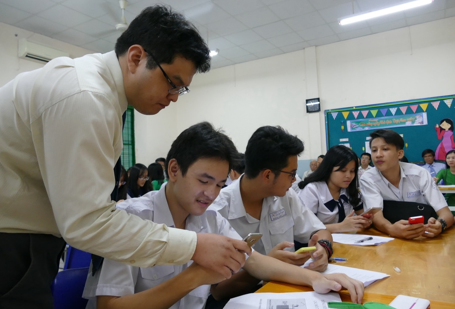 So GD&DT yeu cau truong theo doi mang xa hoi cua tung hoc sinh hinh anh