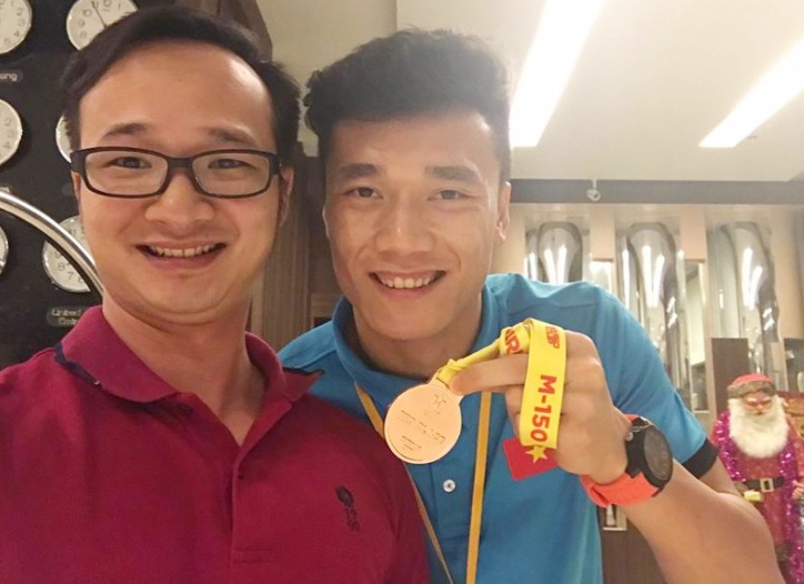 Nguoi ham mo 'nao loan' Facebook cua thu mon Bui Tien Dung hinh anh