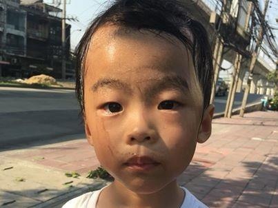 Cau be 5 tuoi het to: 'Con muon di hoc' hinh anh