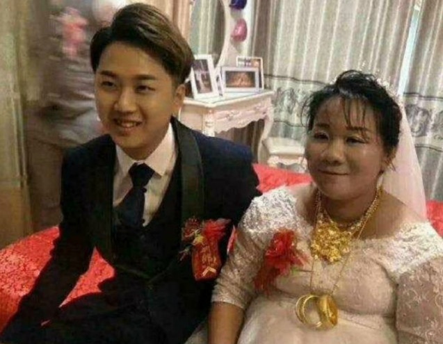 Nha trai nhan hoi mon tien ty nho cuoi vo hon 15 tuoi cho con hinh anh